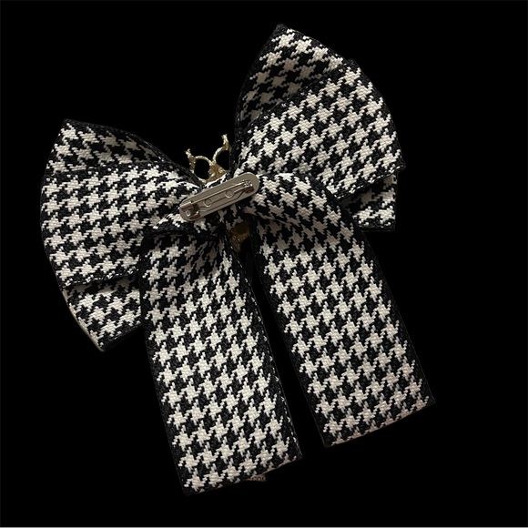 ✨ Gorgeous Bow Brooch Pin Black and White with Bee - Picture 2 of 2